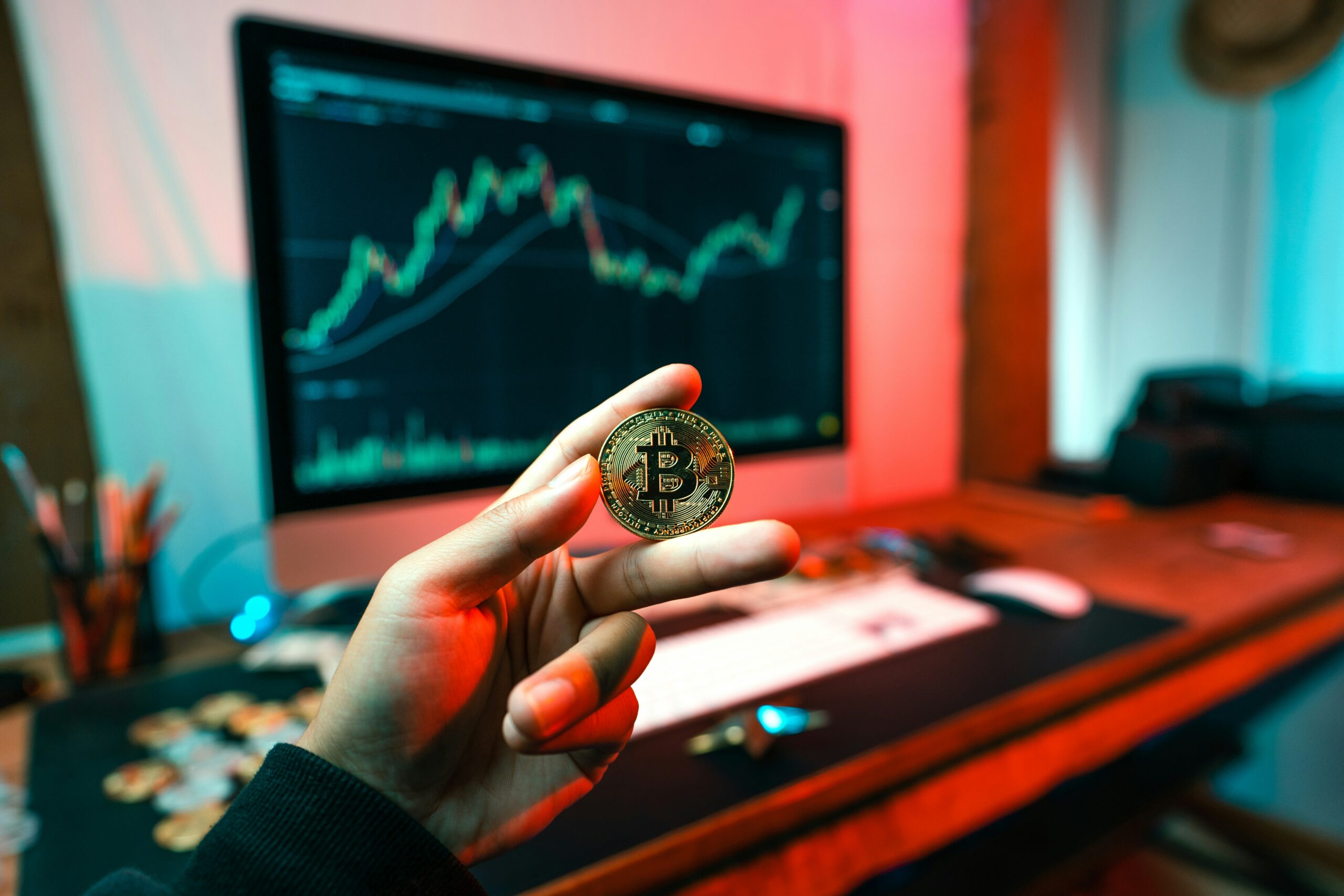 How a Professional Trader Navigates Volatile Markets